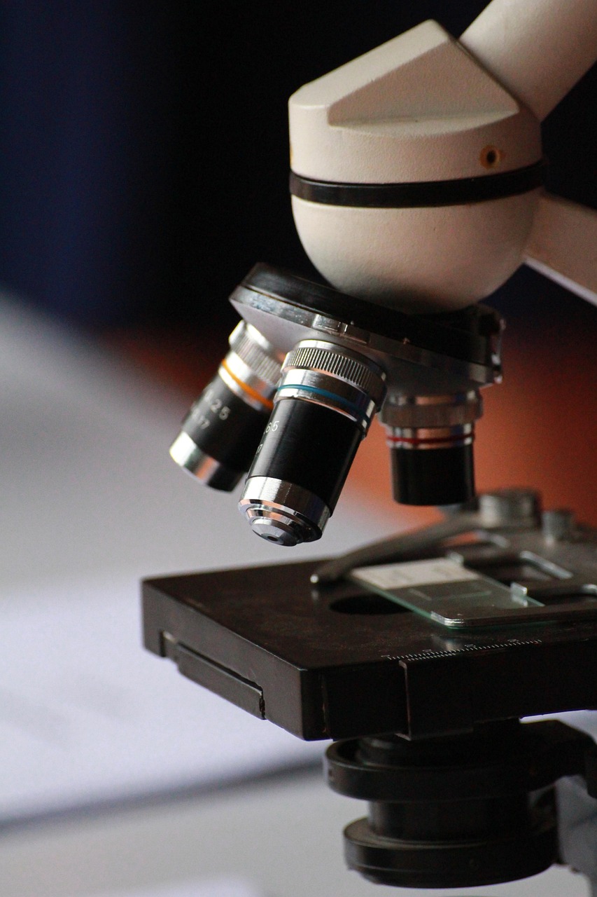 microscope, photomicroscope, ultramicroscope, science, scientific, object, white microscope, education, background, white, school, beautiful wallpaper, technology, work, symbol, table, medical, concept, macro, equipment, tool